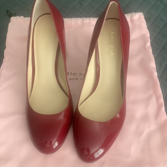 💯Auth Kate Spade 7.5 cherry red patent pumps - Picture 8 of 8